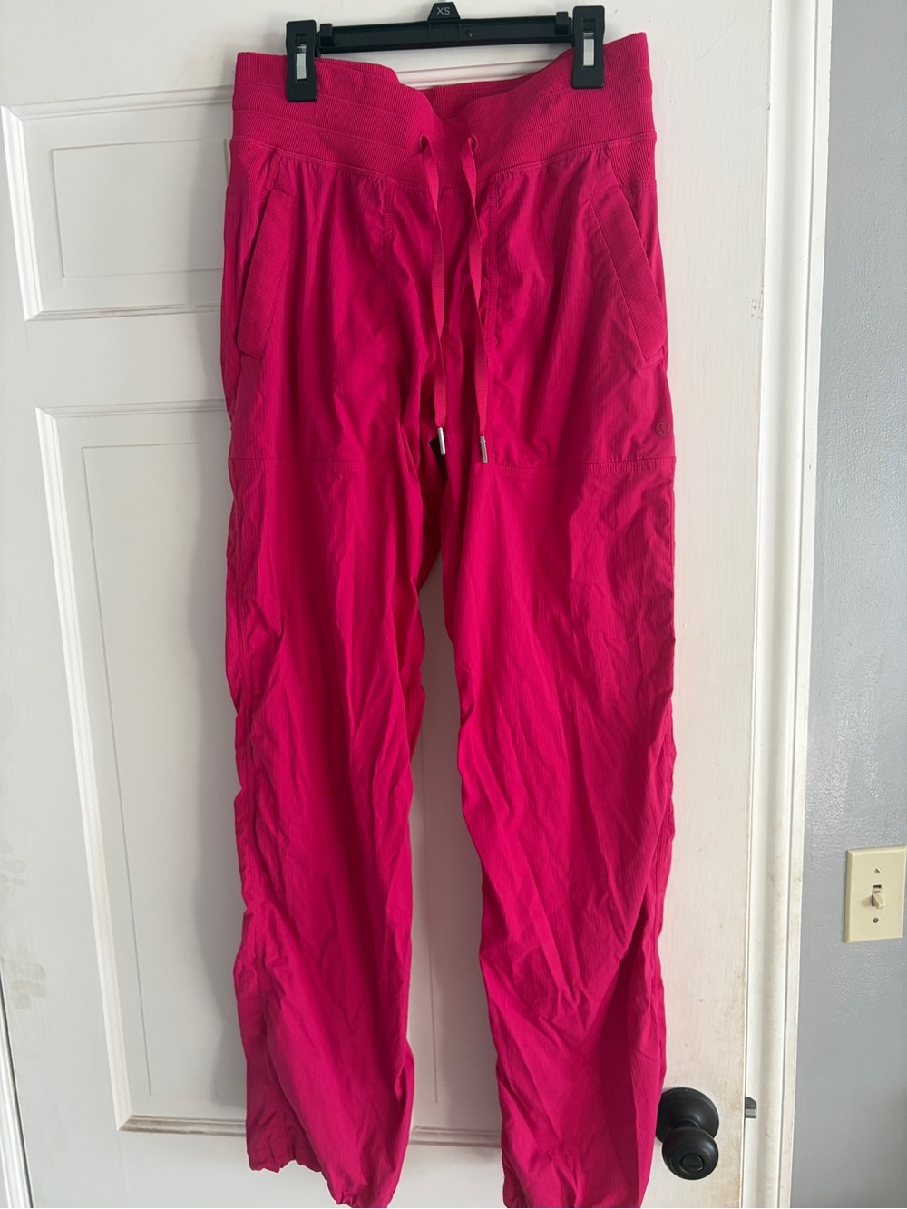 Lululemon women’s dance studio pants Hot Pink- size 6